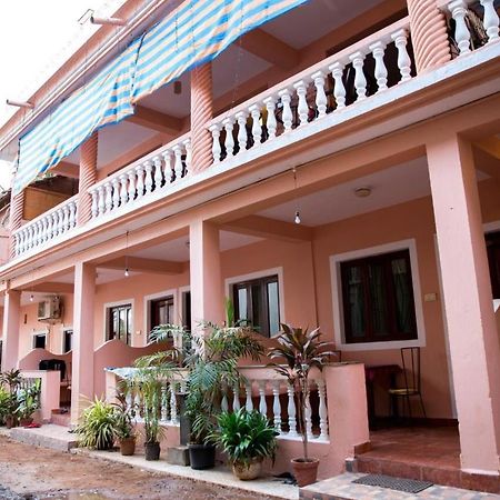Stanleys Guest House Baga Εξωτερικό φωτογραφία