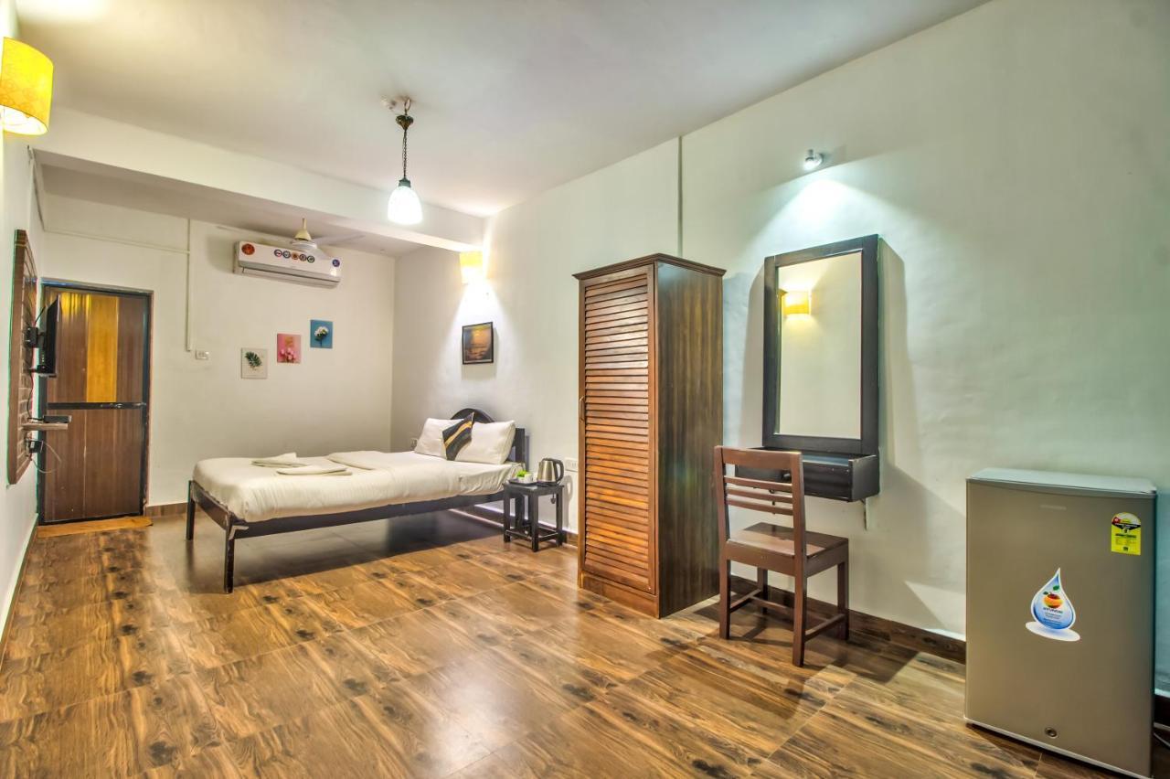 Stanleys Guest House Baga Εξωτερικό φωτογραφία